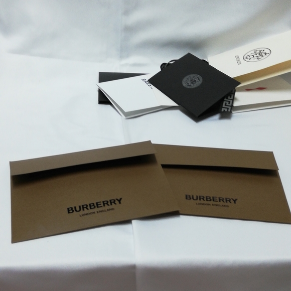 Designer invoice holder - Picture 4 of 10